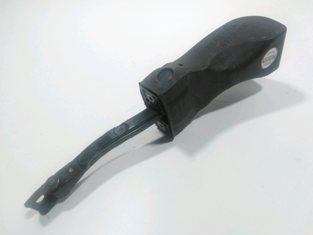 Tirant de porte avant gauche