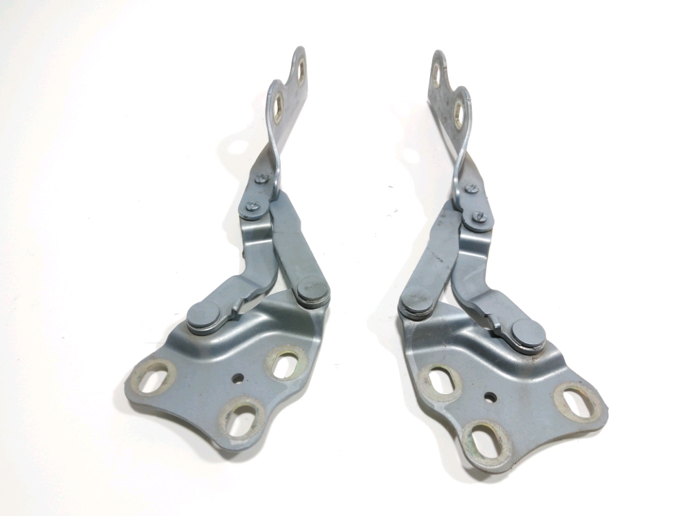 Jeu de charnières de capot
