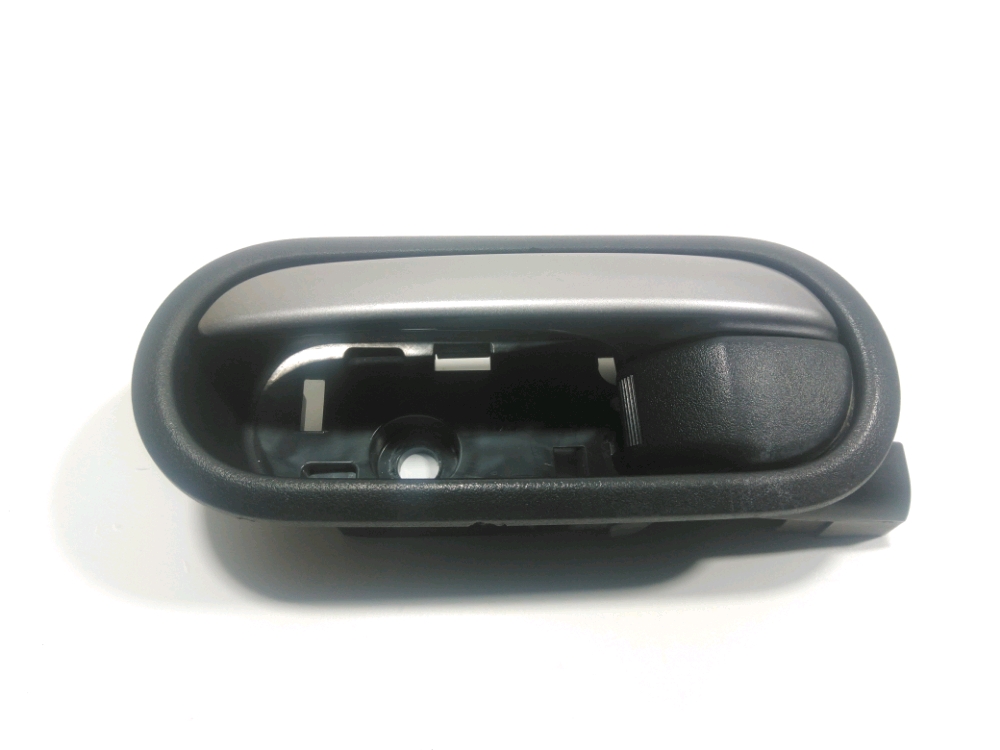 Poignee interieure porte avant gauche