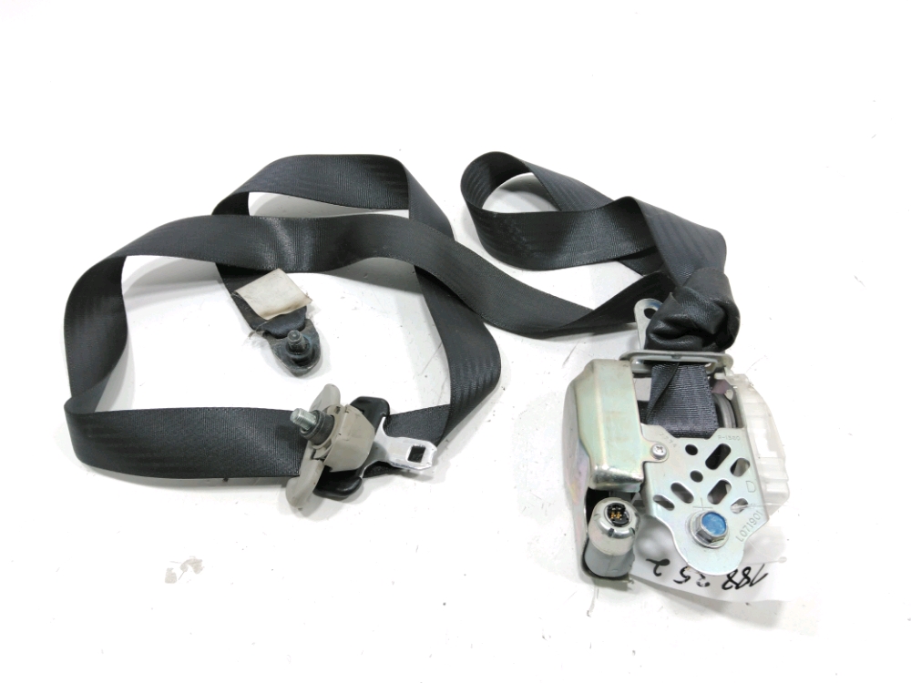 Ceinture avant droite