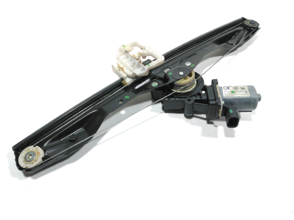 Lève-vitre électrique avant droit