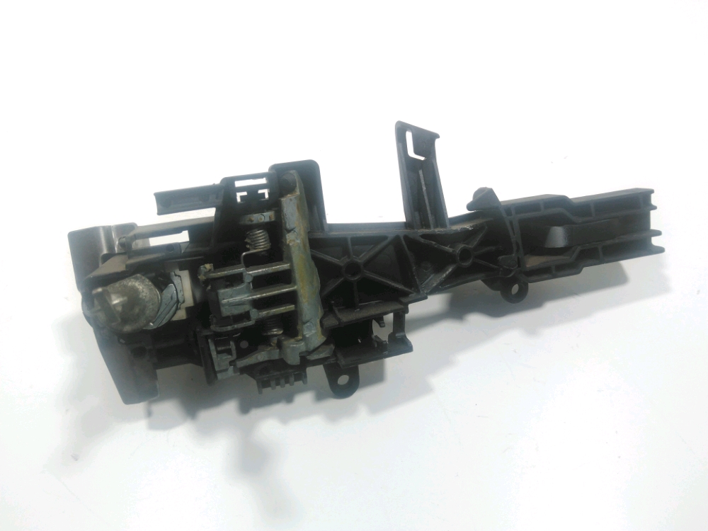 Poignée extérieure avant gauche