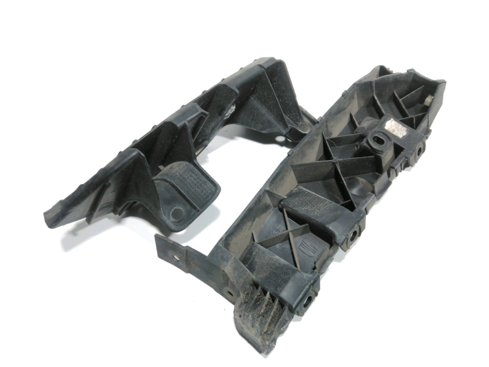 Support gauche de pare-choc arrière