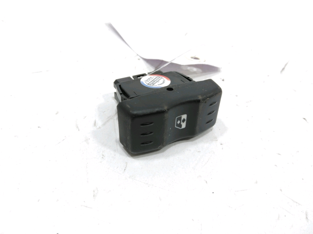 Commande lève-vitre avant gauche