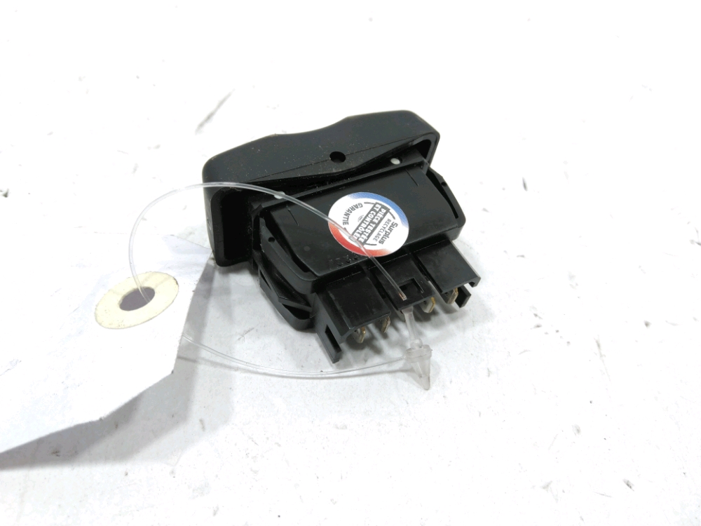 Commande lève-vitre avant gauche