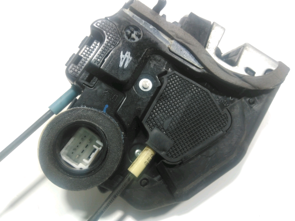 Serrure de porte arrière gauche