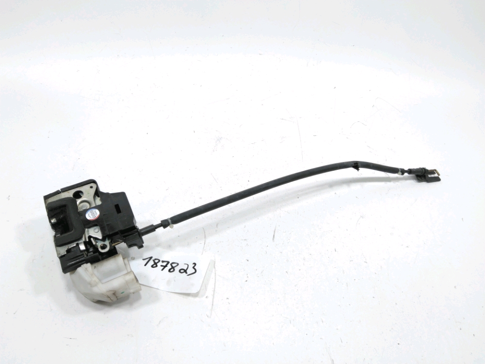 Serrure de porte avant gauche