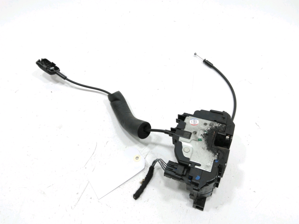 Serrure de porte avant droite