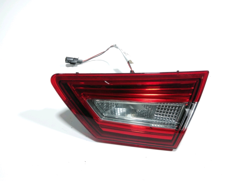 Feu arrière intérieur droit