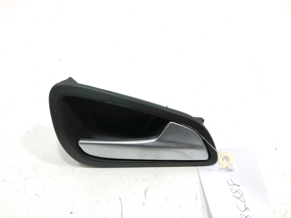 Poignée intérieure porte avant droite