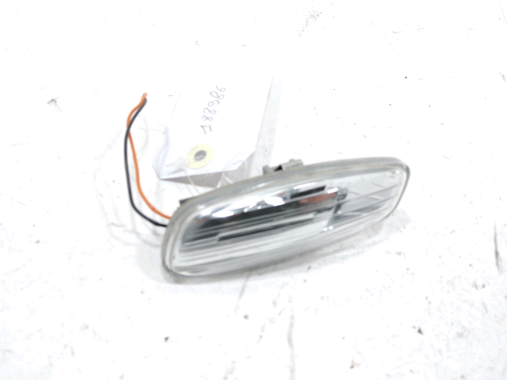 Répétiteur d'aile gauche