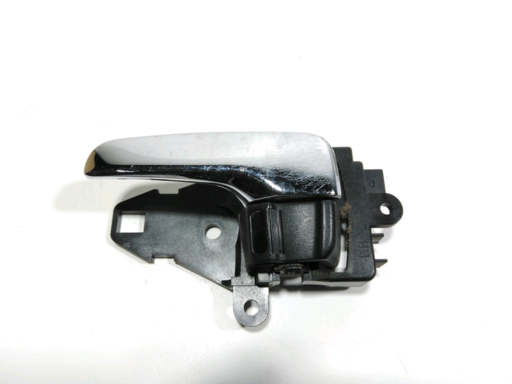 Poignee interieure porte avant gauche