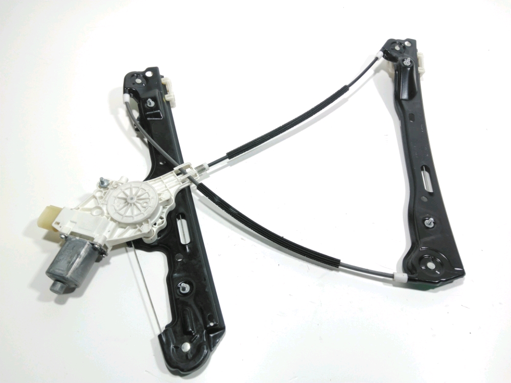 Lève-vitre électrique avant droit