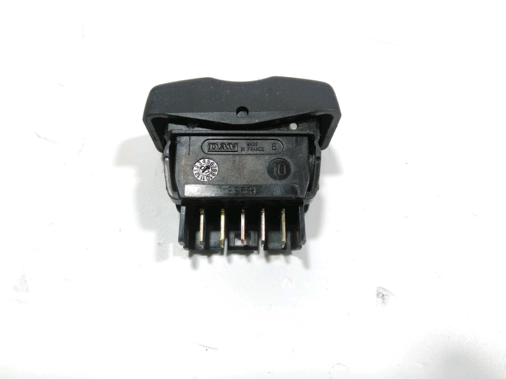 Commande lève-vitre avant droit