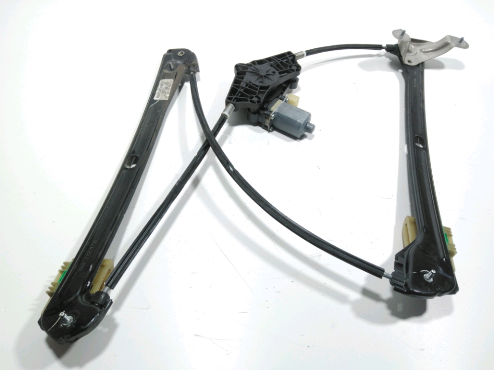 Lève-vitre électrique avant droit