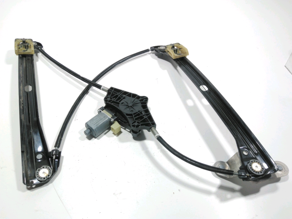 Lève-vitre électrique avant droit