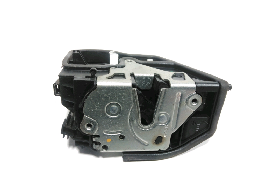 Serrure de porte arrière droite