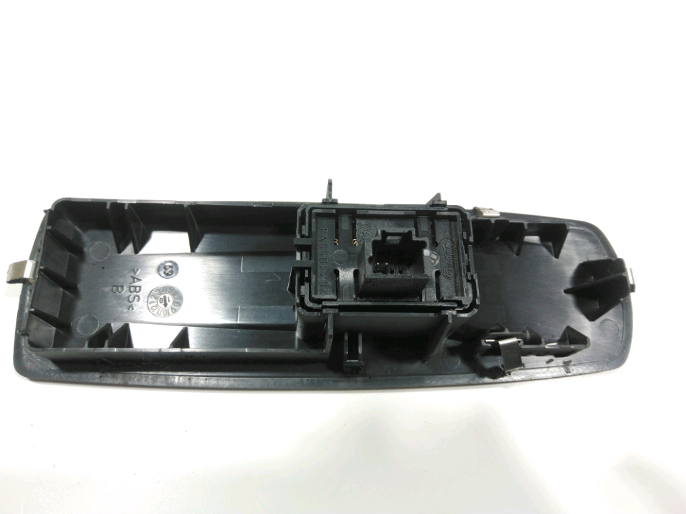 Commande lève-vitre avant droit