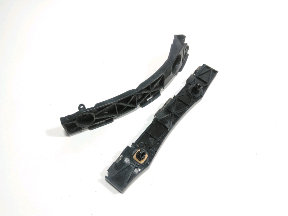 Support droit de pare-choc arrière