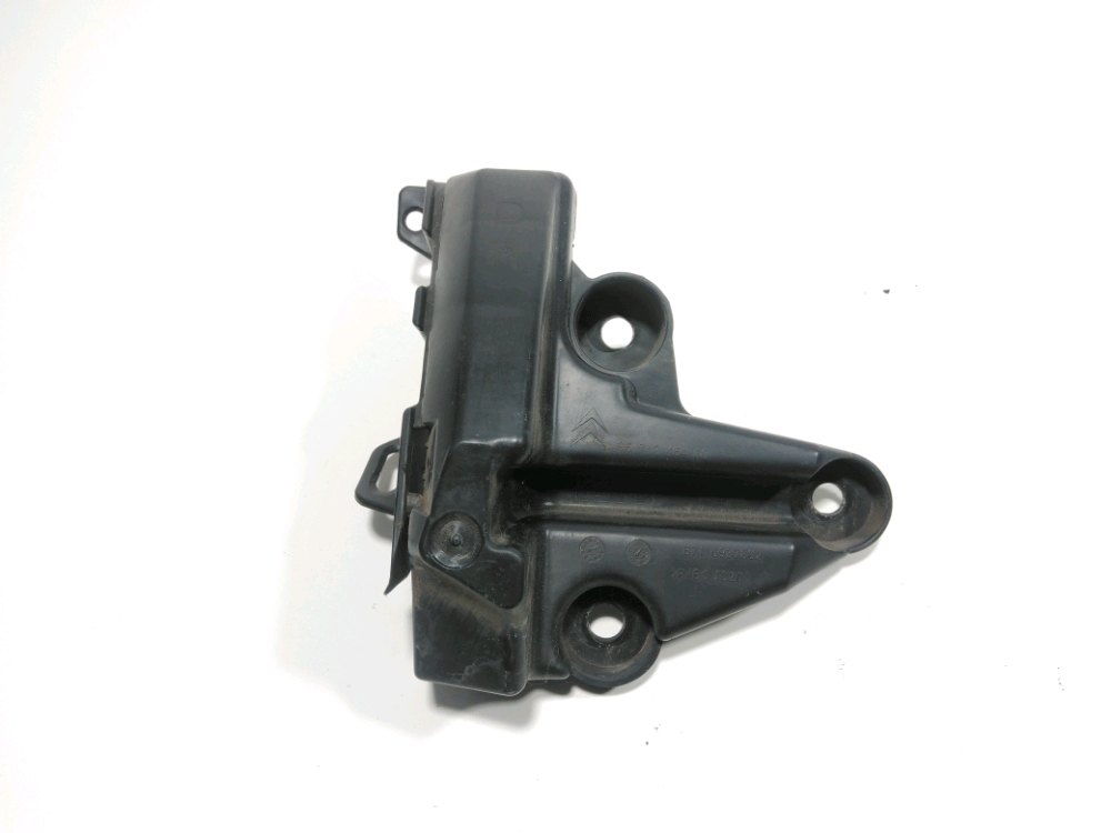 Support droit de pare-choc arrière