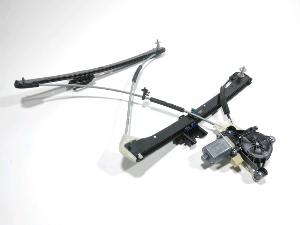 Lève-vitre électrique avant droit