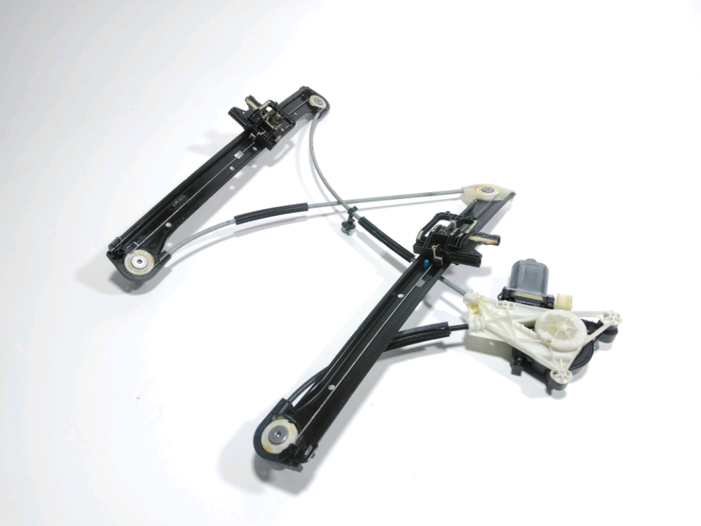 Lève-vitre électrique avant droit