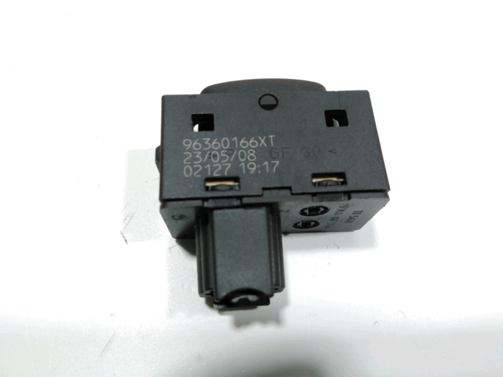 Commande lève-vitre arrière gauche