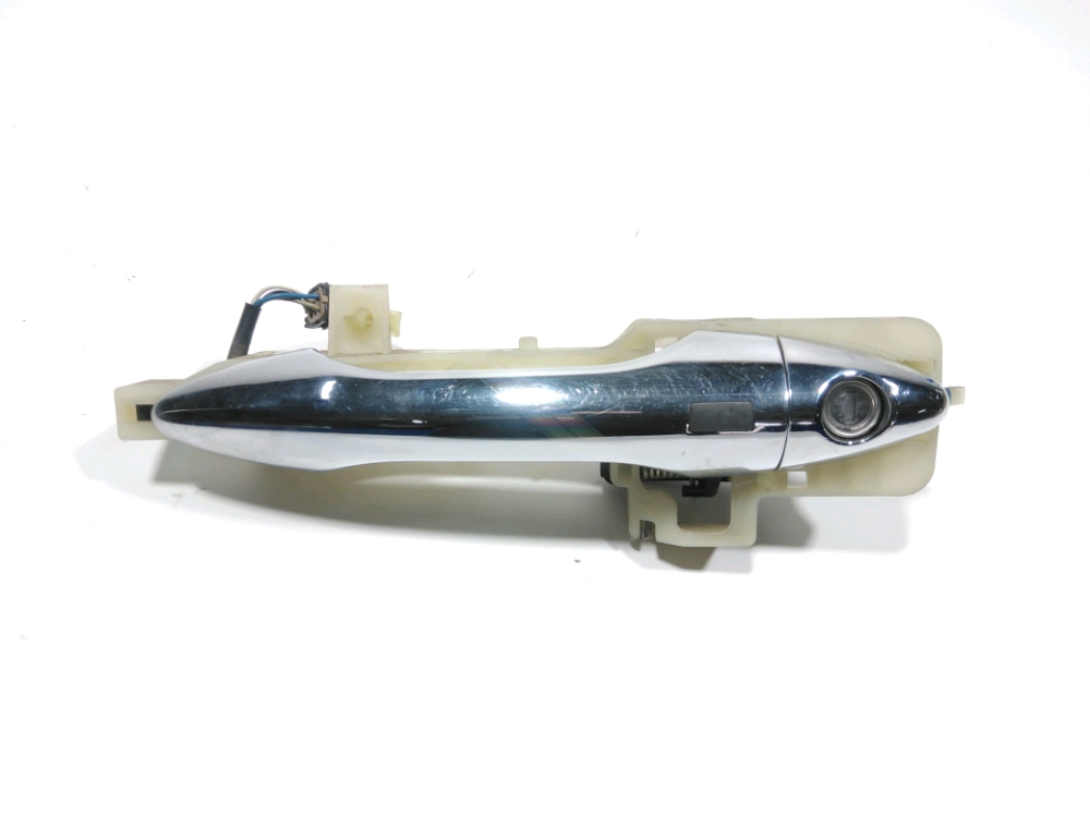 Poignee exterieure avant gauche