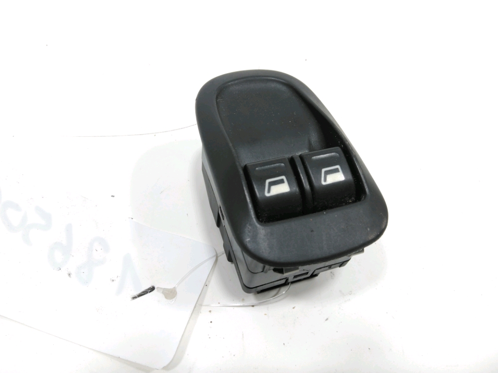 Commande lève-vitre avant gauche