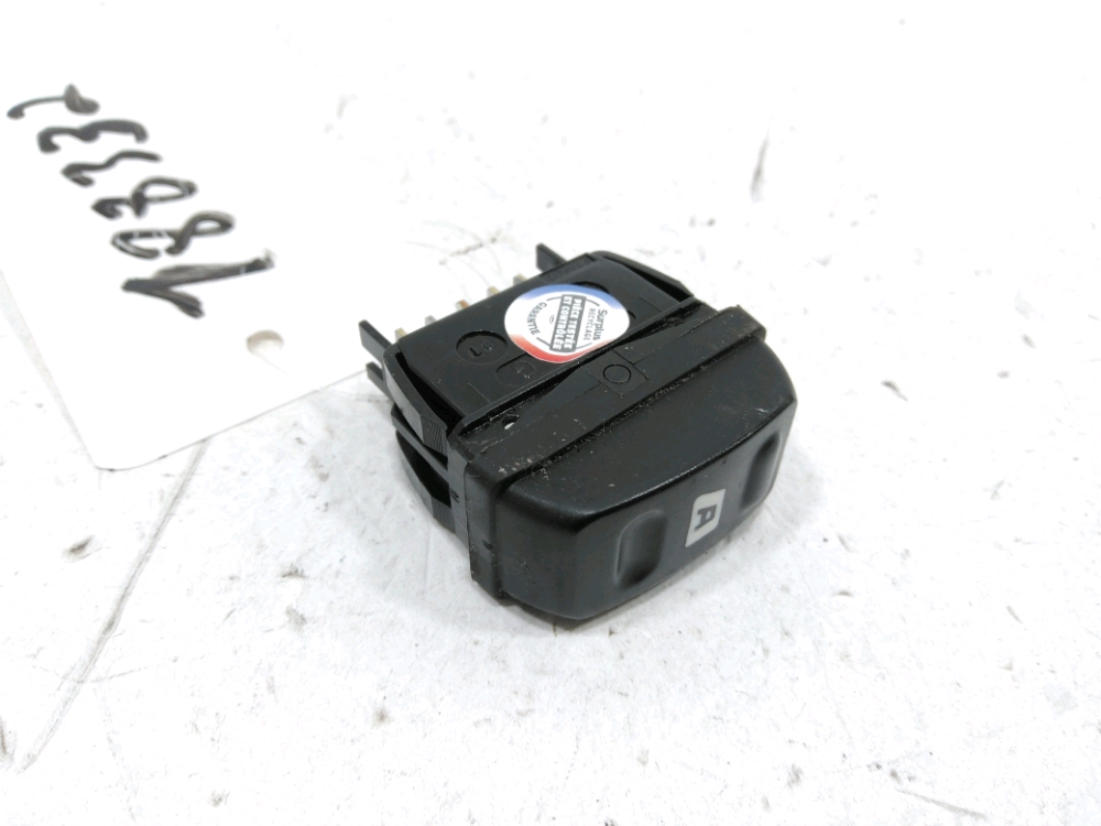 Commande lève-vitre avant droit