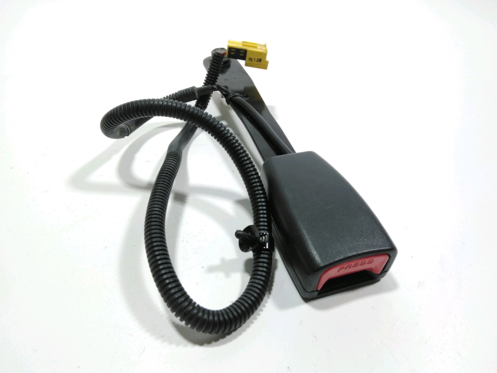 Ancrage ceinture avant gauche