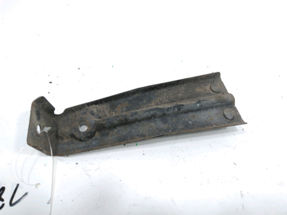 Support gauche de pare-choc arrière