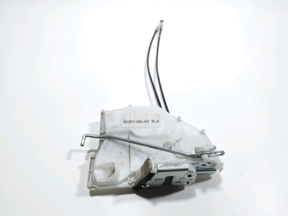 Serrure de porte avant droite