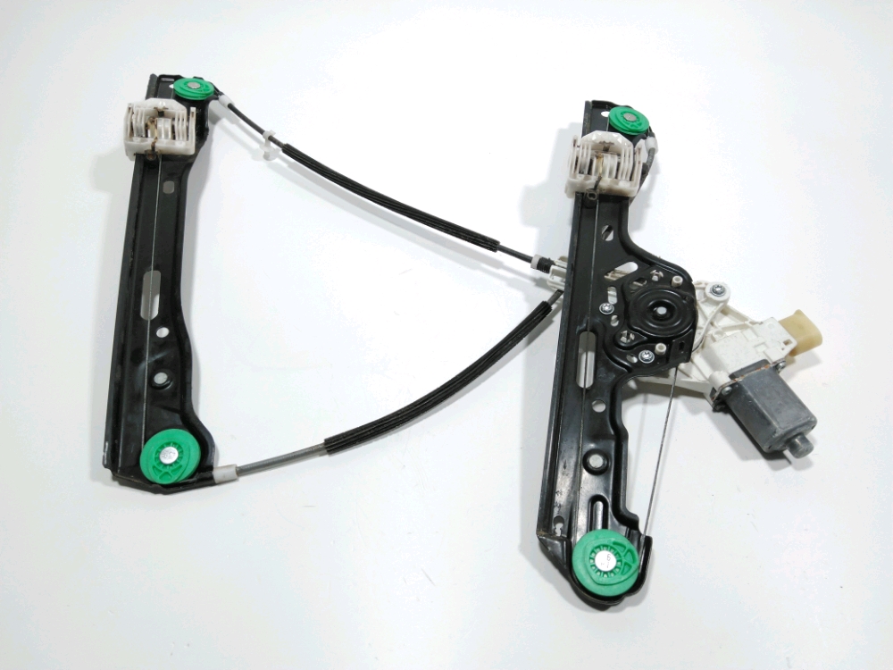 Lève-vitre électrique avant droit