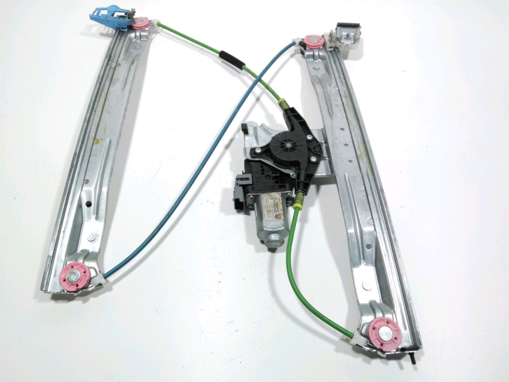 Lève-vitre électrique avant droit