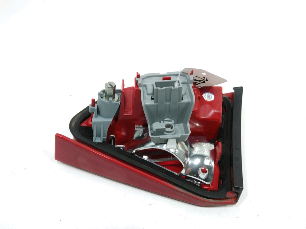 Feu arrière intérieur gauche