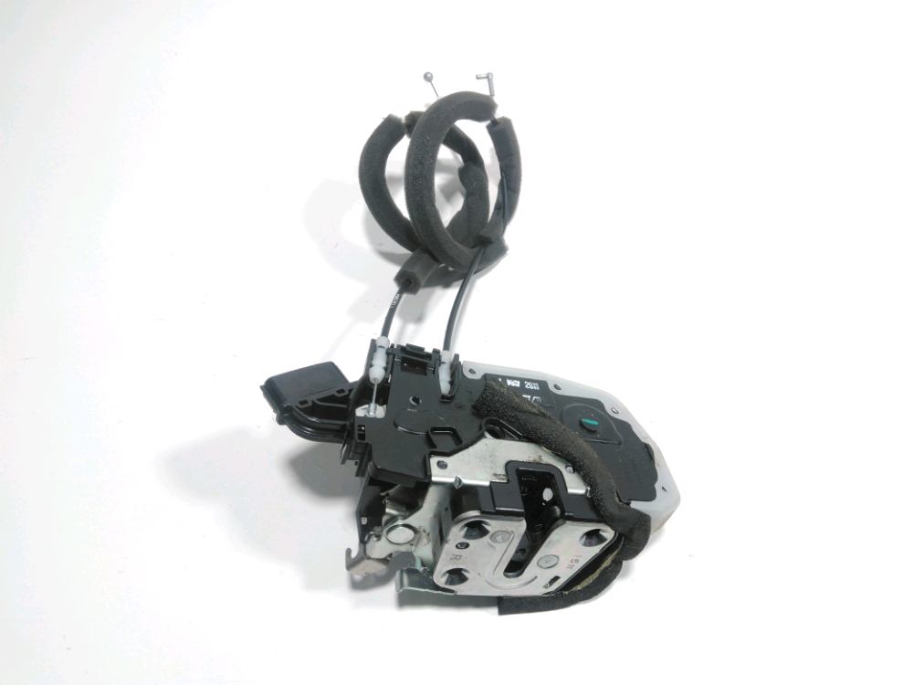 Serrure de porte avant droite