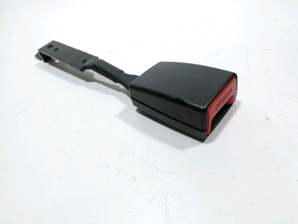 Ancrage ceinture avant droit