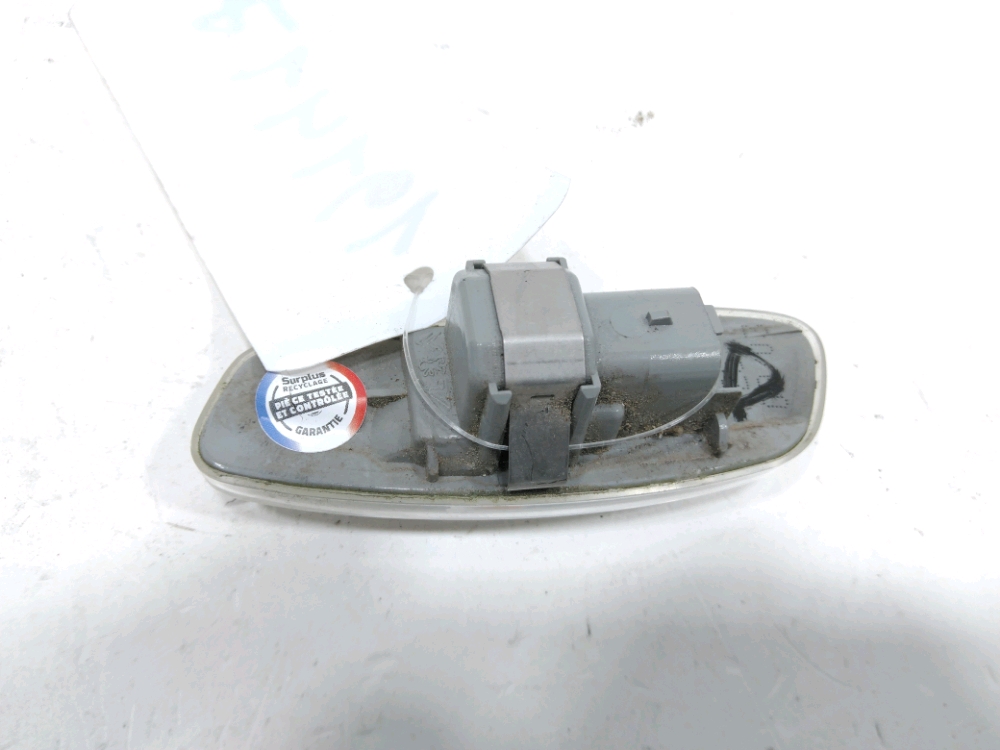 Répétiteur d'aile droit