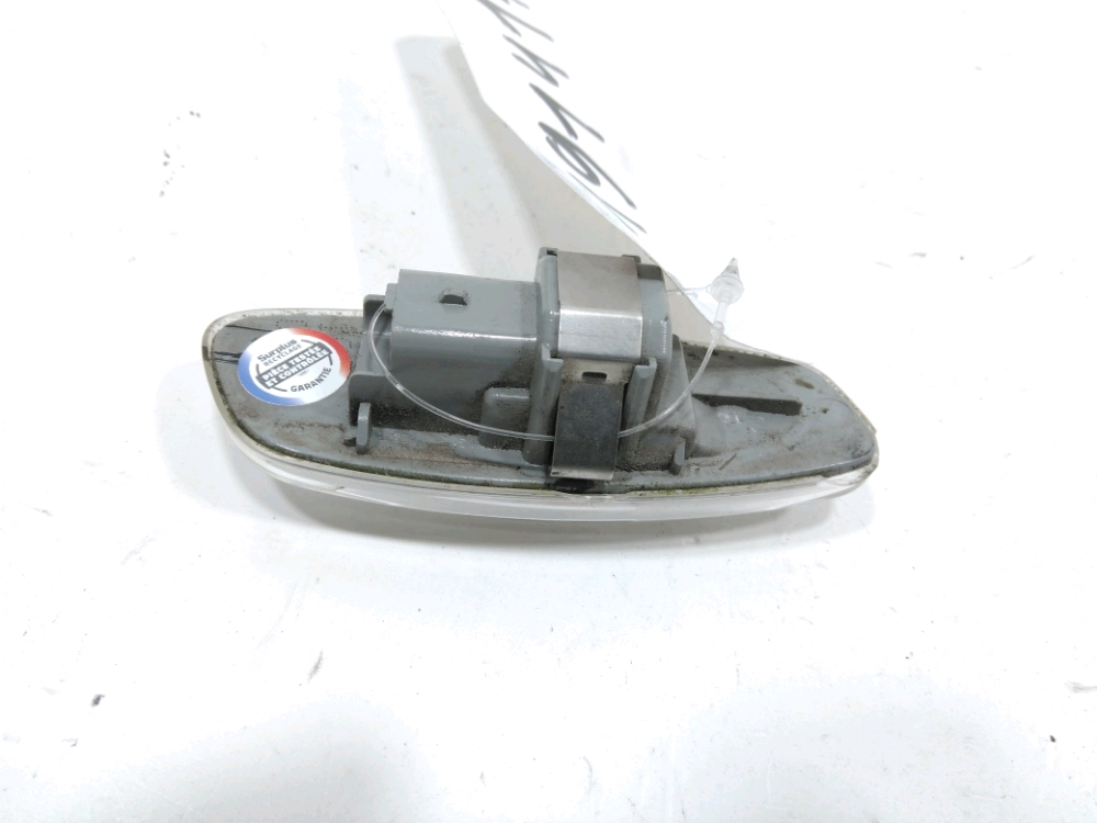 Répétiteur d'aile gauche