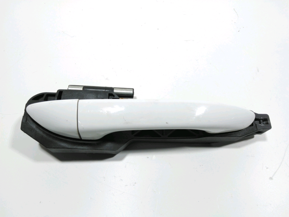 Poignee exterieure avant droite