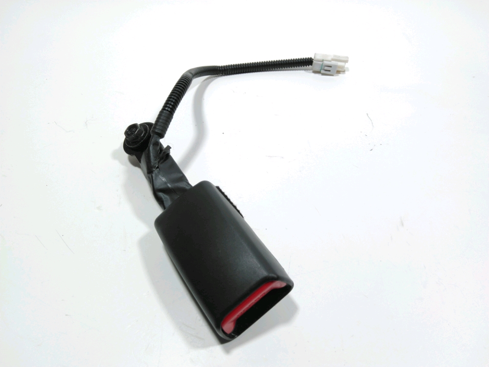 Ancrage ceinture avant droit