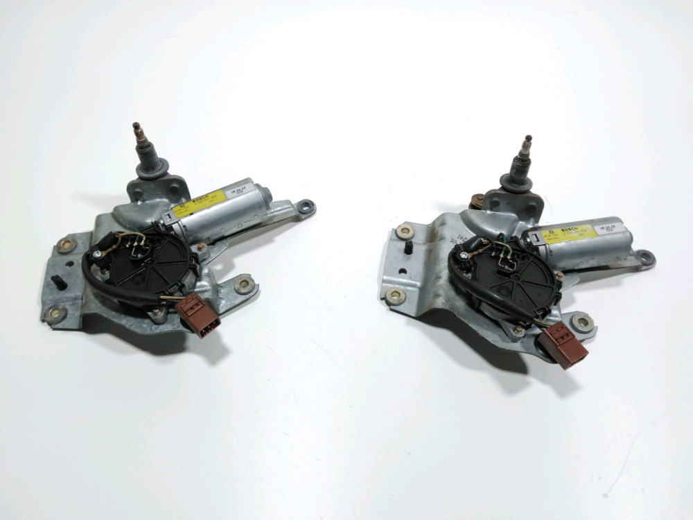 Moteur d'essuie glace arrière