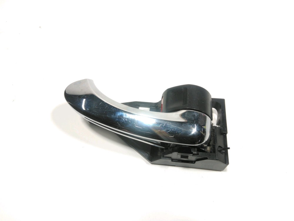 Poignee interieure porte avant droite