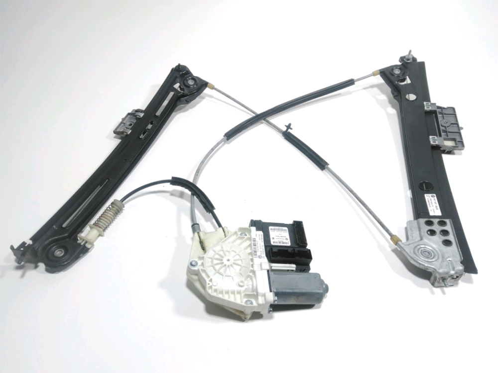 Lève-vitre électrique avant droit