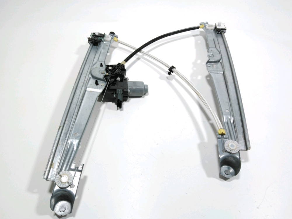 Lève-vitre électrique avant gauche