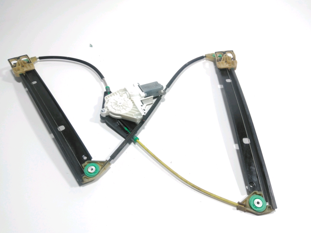 Lève-vitre électrique avant droit