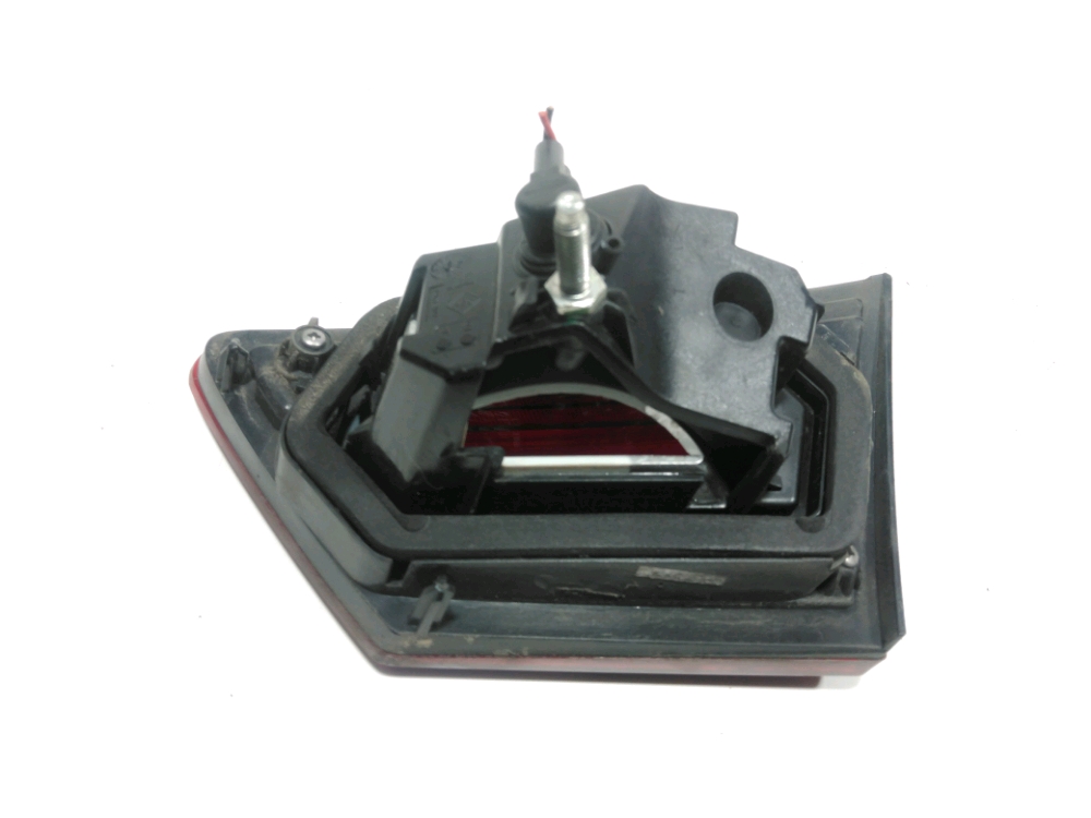 Feu arrière intérieur gauche