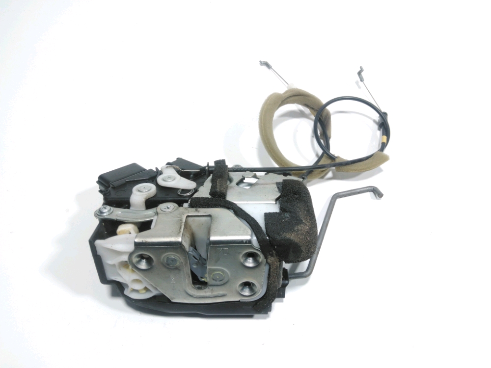 Serrure de porte avant droite