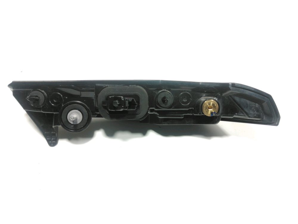 Feu arrière intérieur gauche